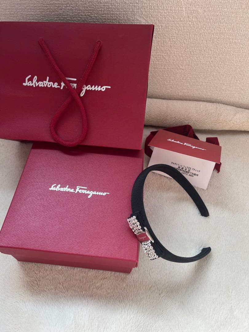 【美品】フェラガモ カチューシャ Salvatore Ferragamo