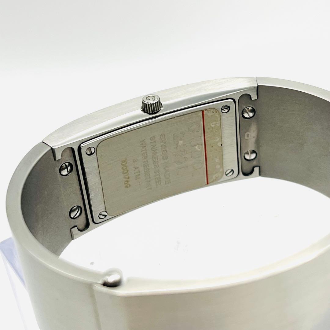 【極美品】GUCCI 2400L シルバーバングルウォッチ ブラック文字盤