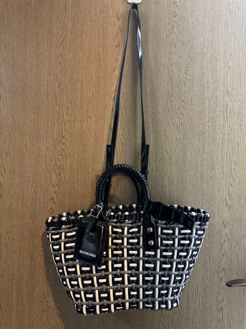 バレンシアガ　ビストロXS ブラックxグレーxホワイト