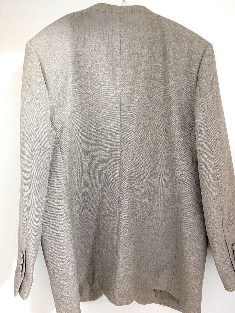 UNTITLED ノーカラージャケット ベージュ