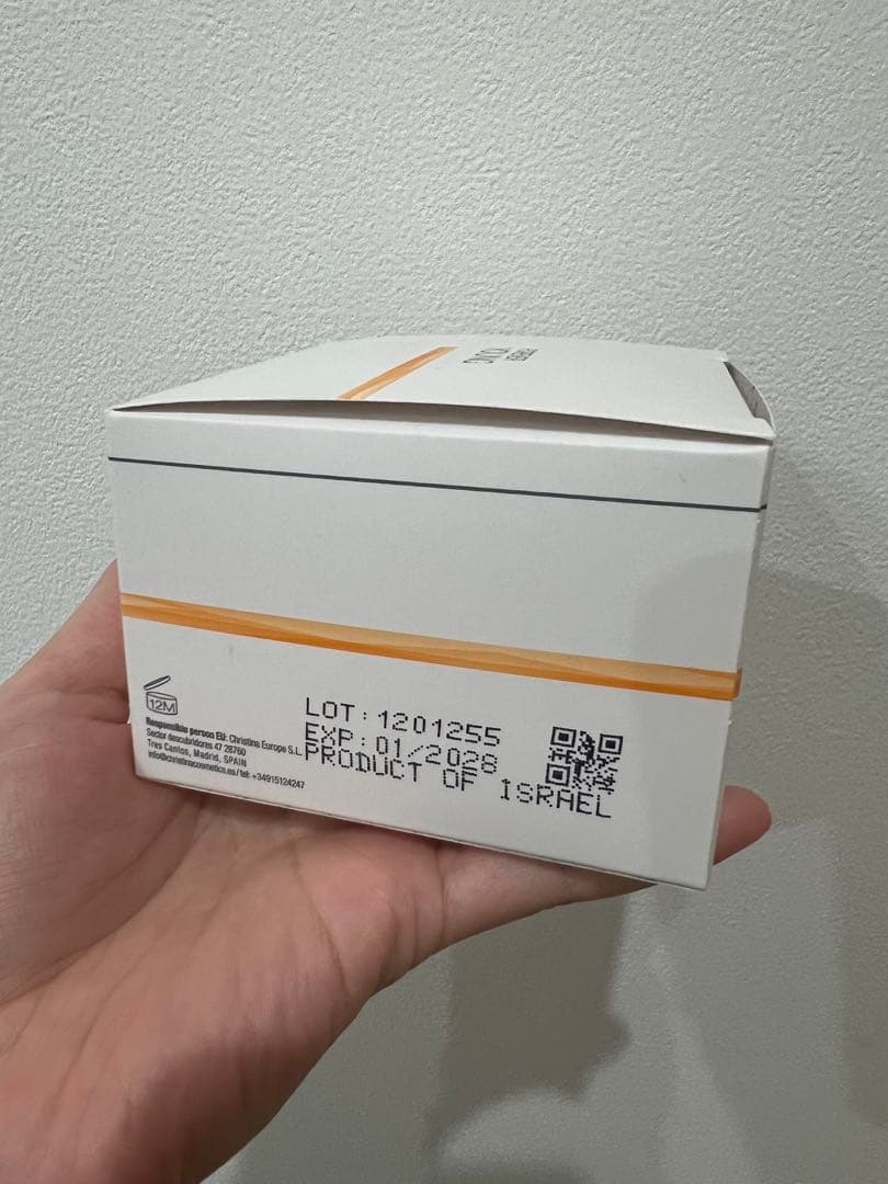 CHRISTINA FOREVER YOUNG 首と顎のクリーム