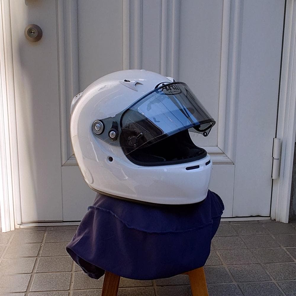 31日まで特別価格値下げ　希少!!ほぼ未使用 Arai GP-5x 白 Mサイズ