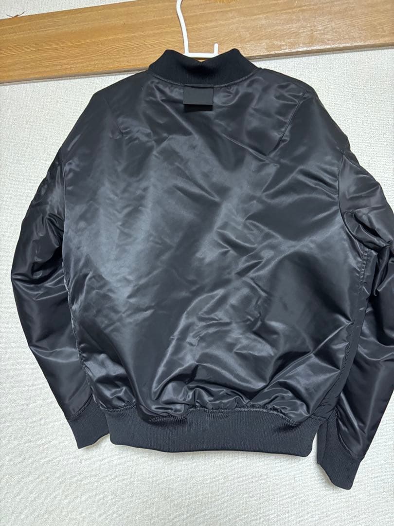 ユニクロ ハイブリッドダウンオーバーサイズMA-1ジャケットBLACK M