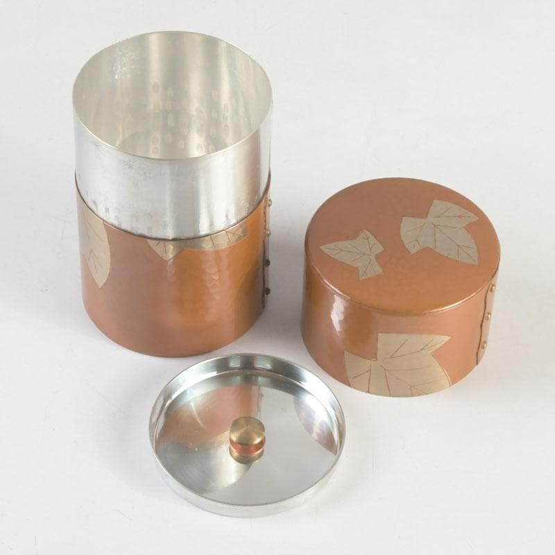 煎茶道具　鎚起銅器　玉川堂造　鋲打　葉文　茶筒　共箱　C　9428