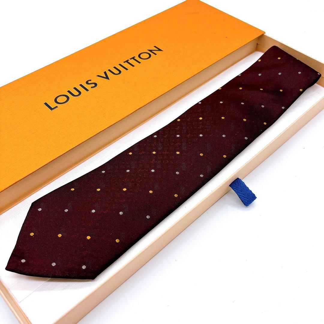 新品タグ付きLOUIS VUITTON バーガンディ ボルドードット柄 ネクタイ