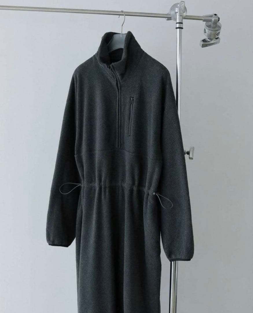 アンヌーク　フリース ハーフジップ コンビネゾン チャコール 38