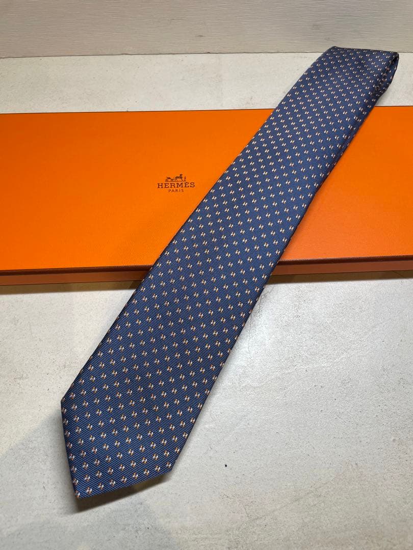 【新品未使用】HERMES ネイビー H総柄ネクタイ シルク100% 成人式向け