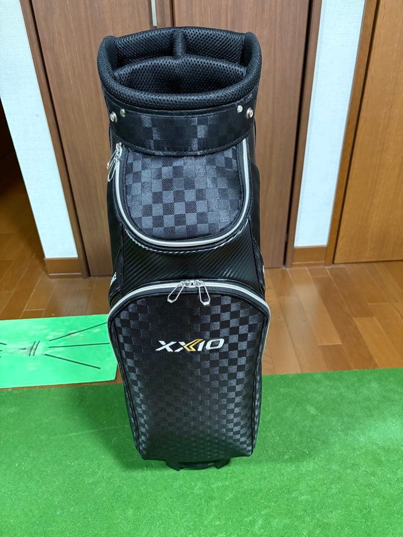XXIO ゼクシオ　超軽量キャディバッグ ブラック