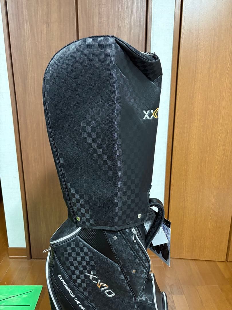 XXIO ゼクシオ　超軽量キャディバッグ ブラック