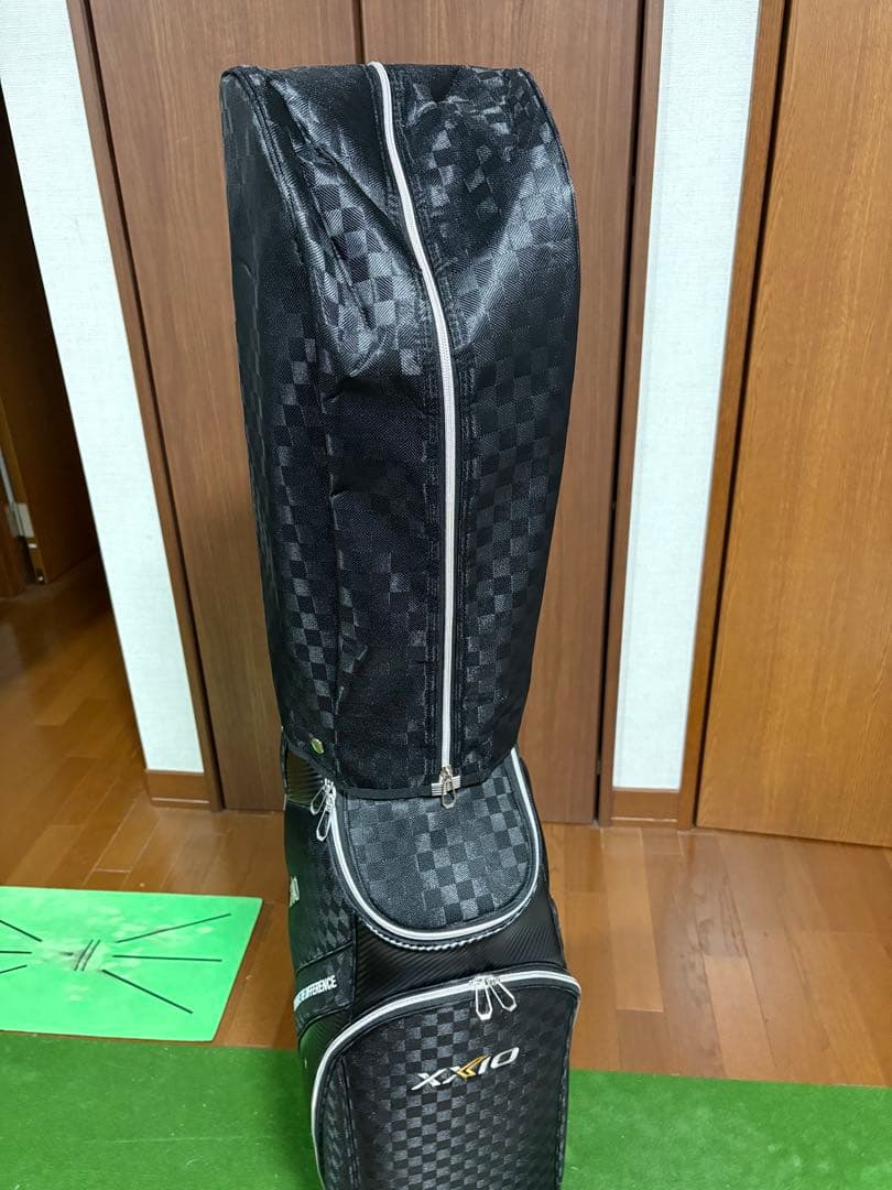 XXIO ゼクシオ　超軽量キャディバッグ ブラック