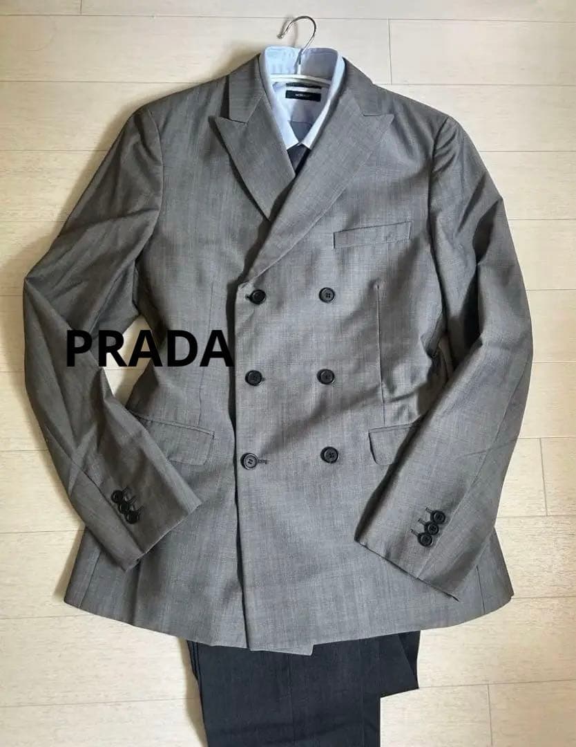 【良品】人気の商品！PRADA【スーツ セットアップ】ダブル 背抜き グレー