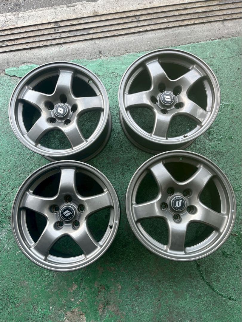 スカイラインR32 GT-R 純正ホイール 16✖️8.0J 114.3 オフ30