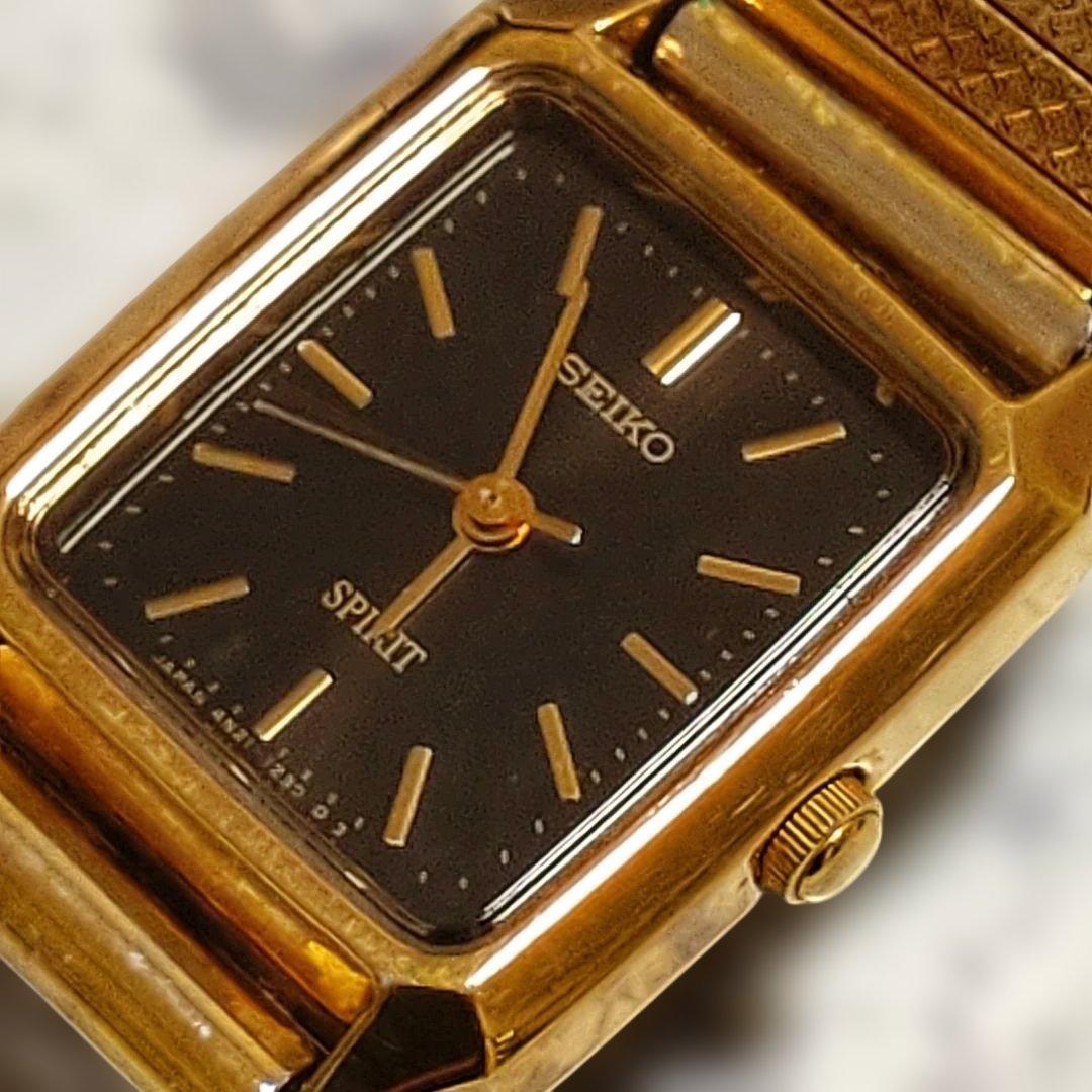 稼働　セイコー　ゴールド　腕時計　スピリット　黒文字盤　高級感