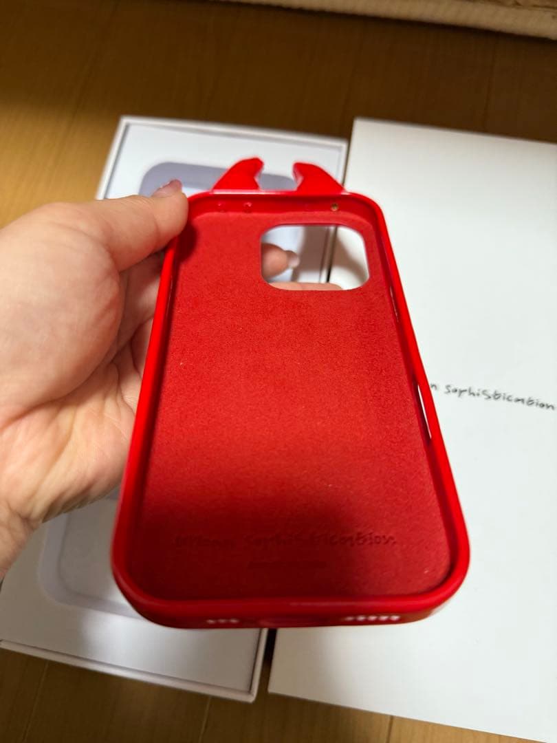 urban sophisticated レッド iPhone16pro デビル