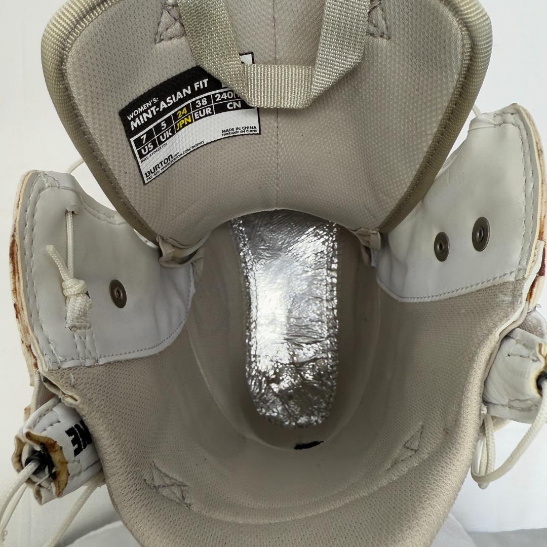 【22-80-10】スノーボードブーツ Burton バートン 24cm