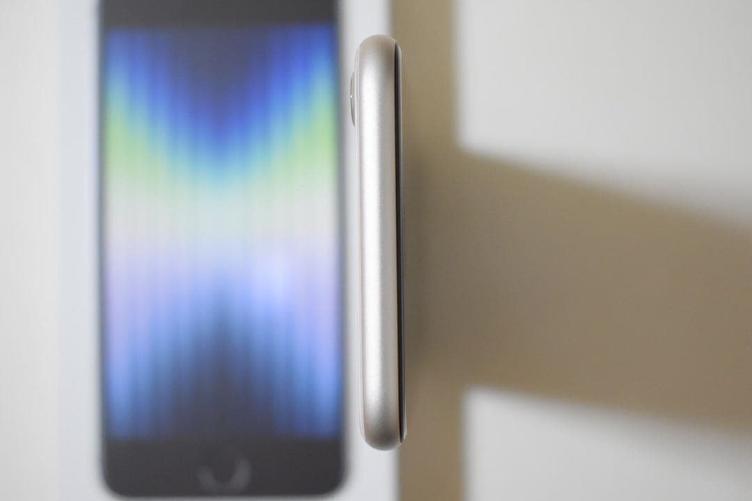 当日発送 新品 iPhone SE 3 スターライト 64gb SIMフリー