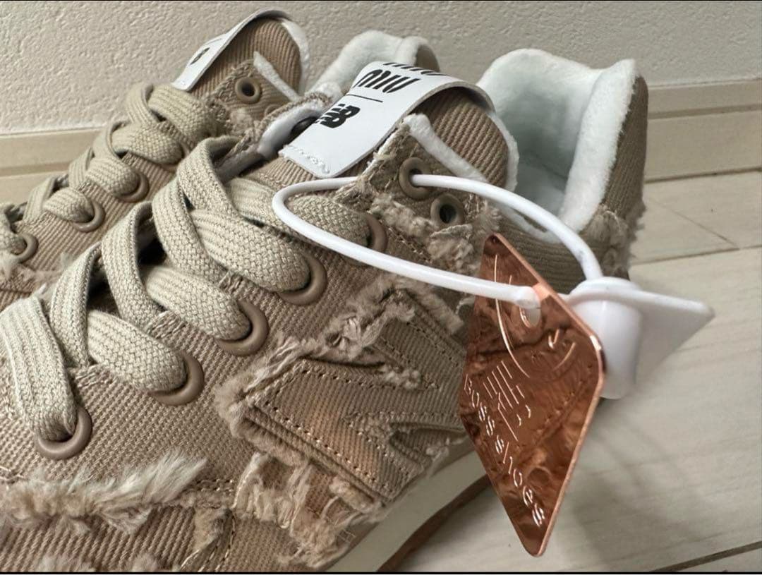 試着のみ　Miumiu×New Balance 574 スニーカー ベージュ