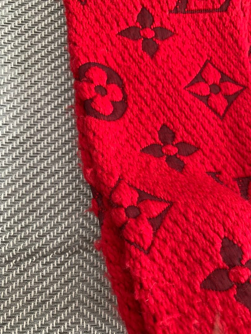 【美品】LOUIS VUITTON 赤 マフラー ウール94% シルク6%