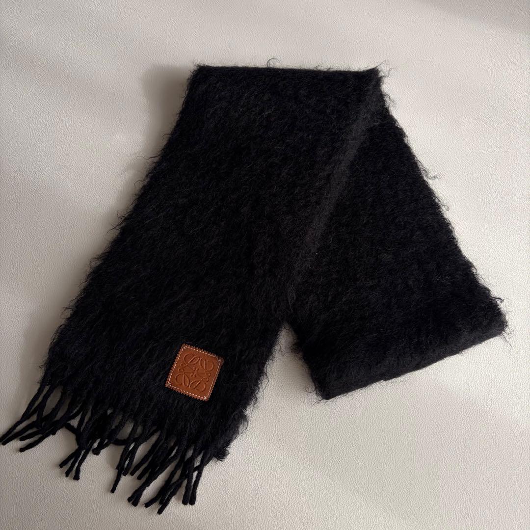 【山田涼介着用】　LOEWE　ウールモヘヤマフラー　ストール　アナグラム　レザー