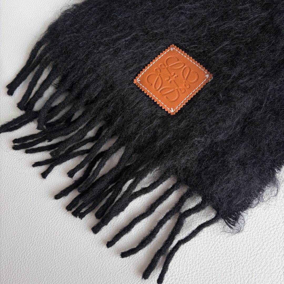 【山田涼介着用】　LOEWE　ウールモヘヤマフラー　ストール　アナグラム　レザー