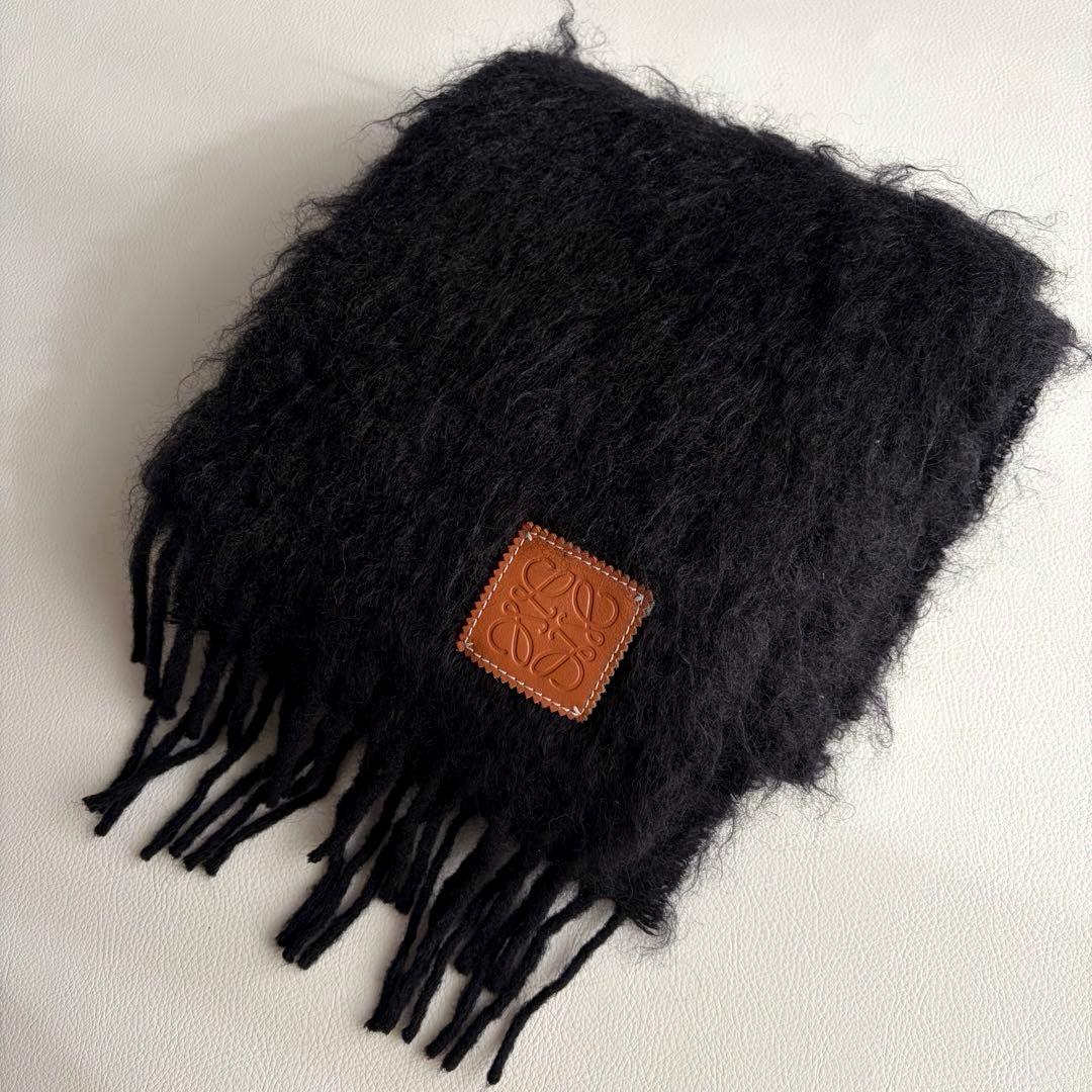 【山田涼介着用】　LOEWE　ウールモヘヤマフラー　ストール　アナグラム　レザー