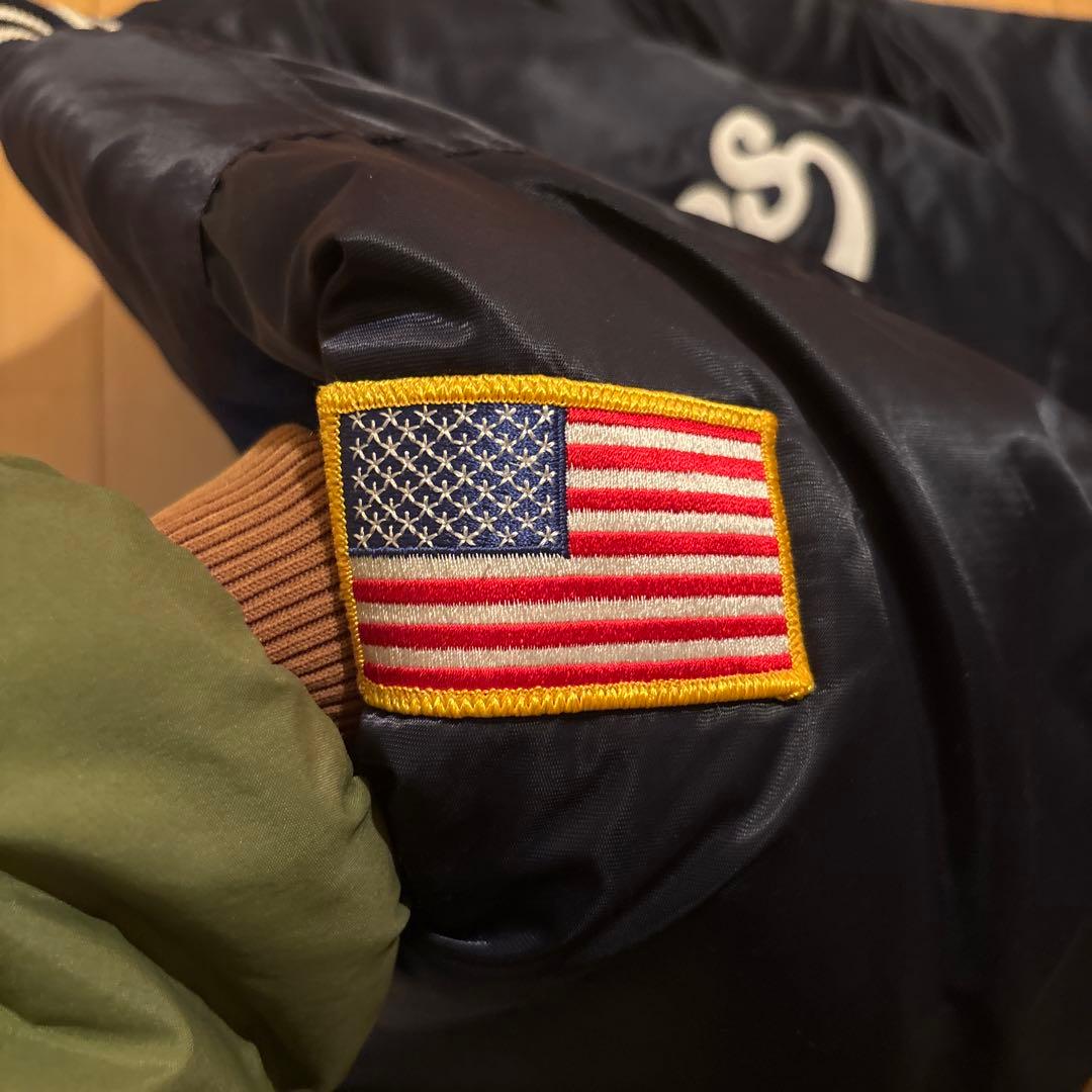 Majestic Yankees スタジャン ネイビー XL