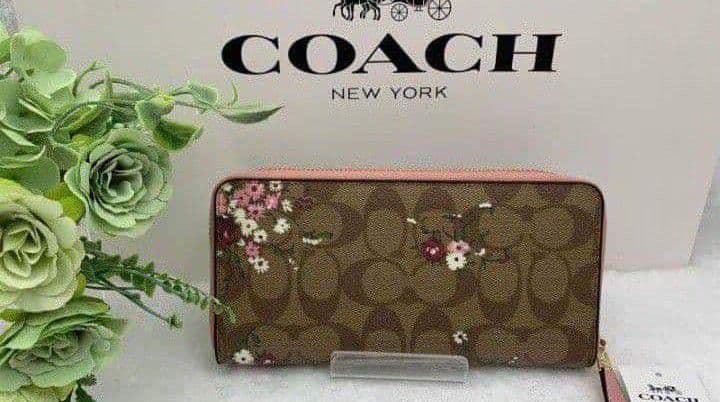 新品未使用コーチ長財布シグネチャーフローラル柄レディースメンズ送料無料即日発送