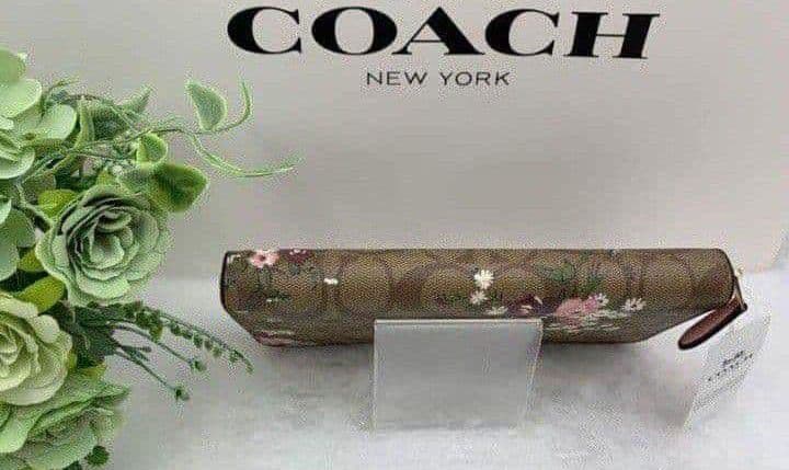 新品未使用コーチ長財布シグネチャーフローラル柄レディースメンズ送料無料即日発送