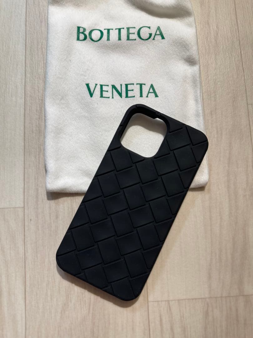 BOTTEGA VENETA ボッテガヴェネタ　iPhone13promax