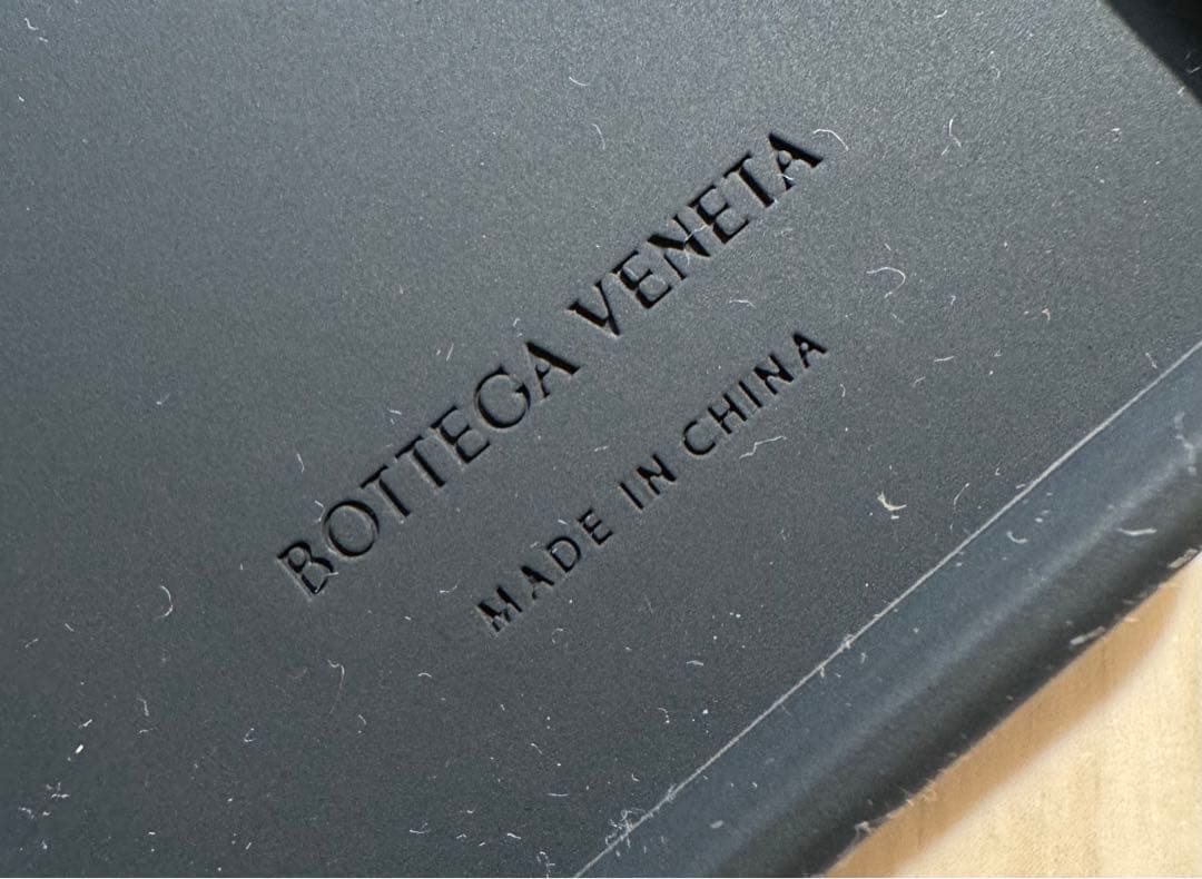BOTTEGA VENETA ボッテガヴェネタ　iPhone13promax