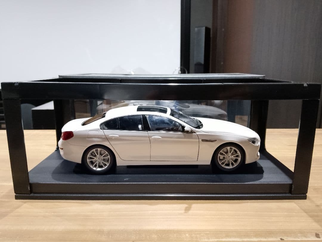 アソパソマソ1/18 BMW6シリーズ　グランクーペ　ディーラー品ミニカー