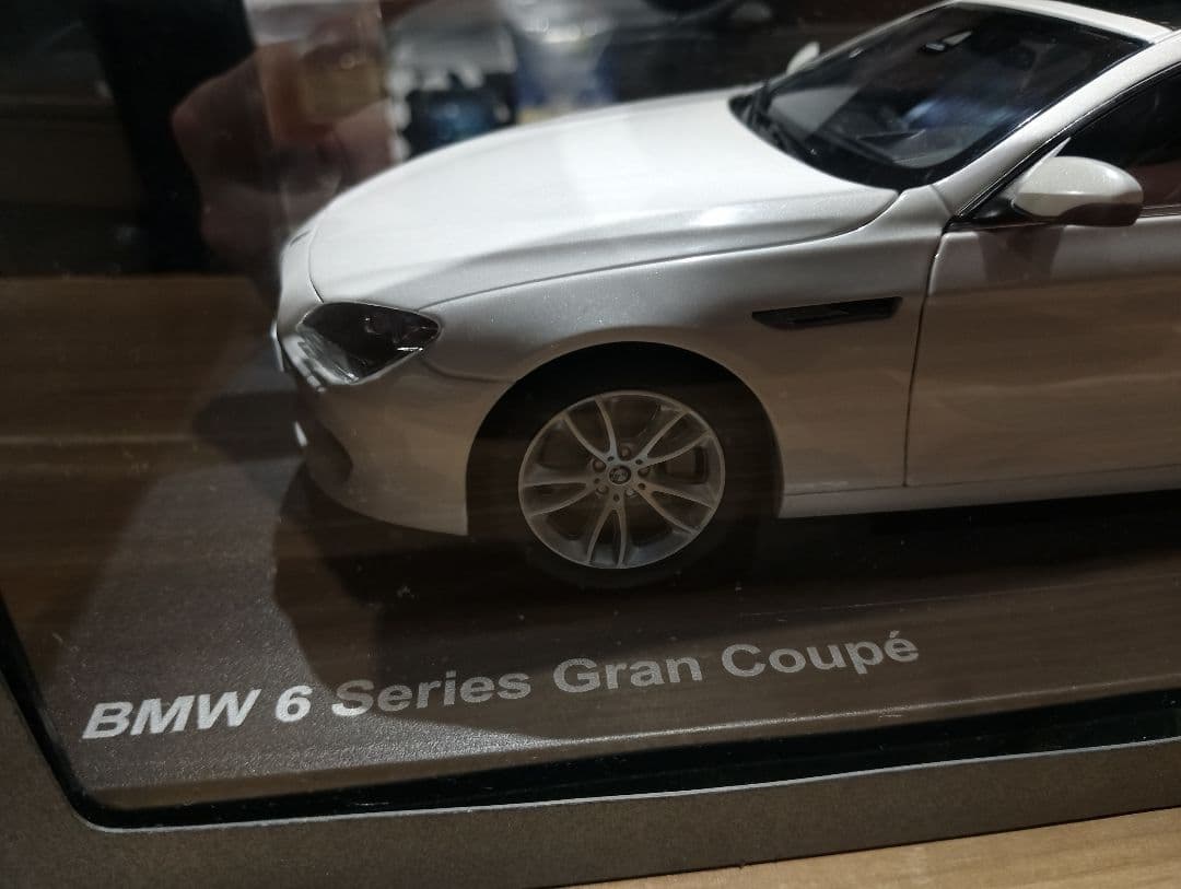 アソパソマソ1/18 BMW6シリーズ　グランクーペ　ディーラー品ミニカー