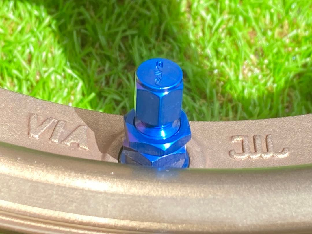 AZ-1のフロントで使用 RAYS TE37 14インチ6J114.3ホイール