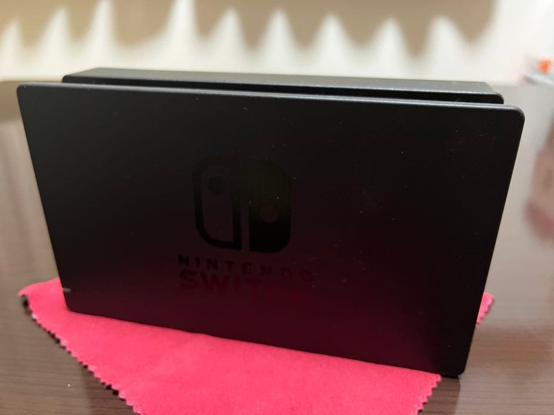 【初代】Nintendo Switch 本体 ジョイコン2組 キャリングケース