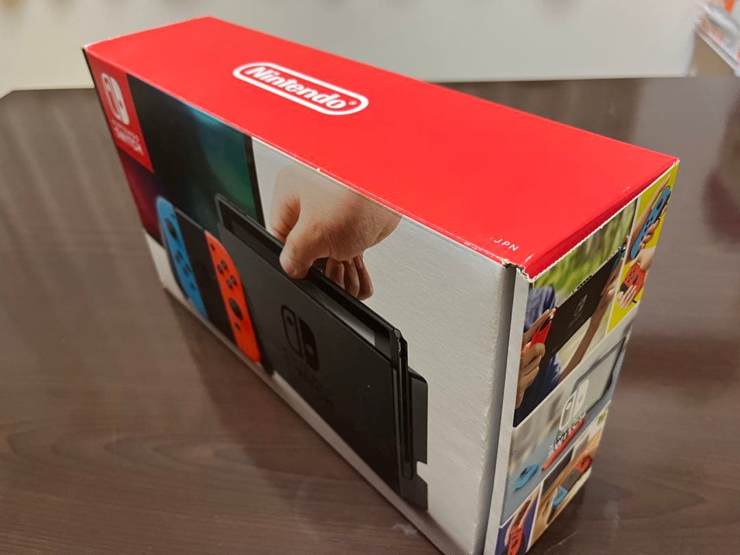 【初代】Nintendo Switch 本体 ジョイコン2組 キャリングケース
