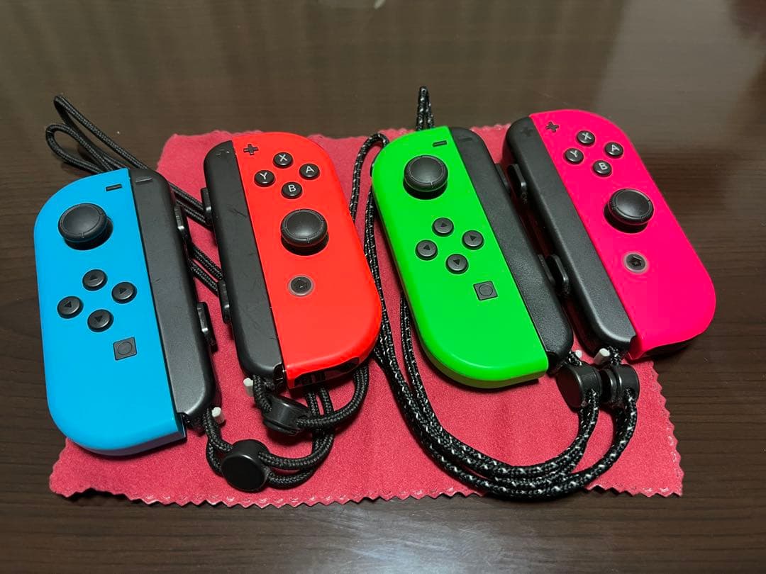 【初代】Nintendo Switch 本体 ジョイコン2組 キャリングケース