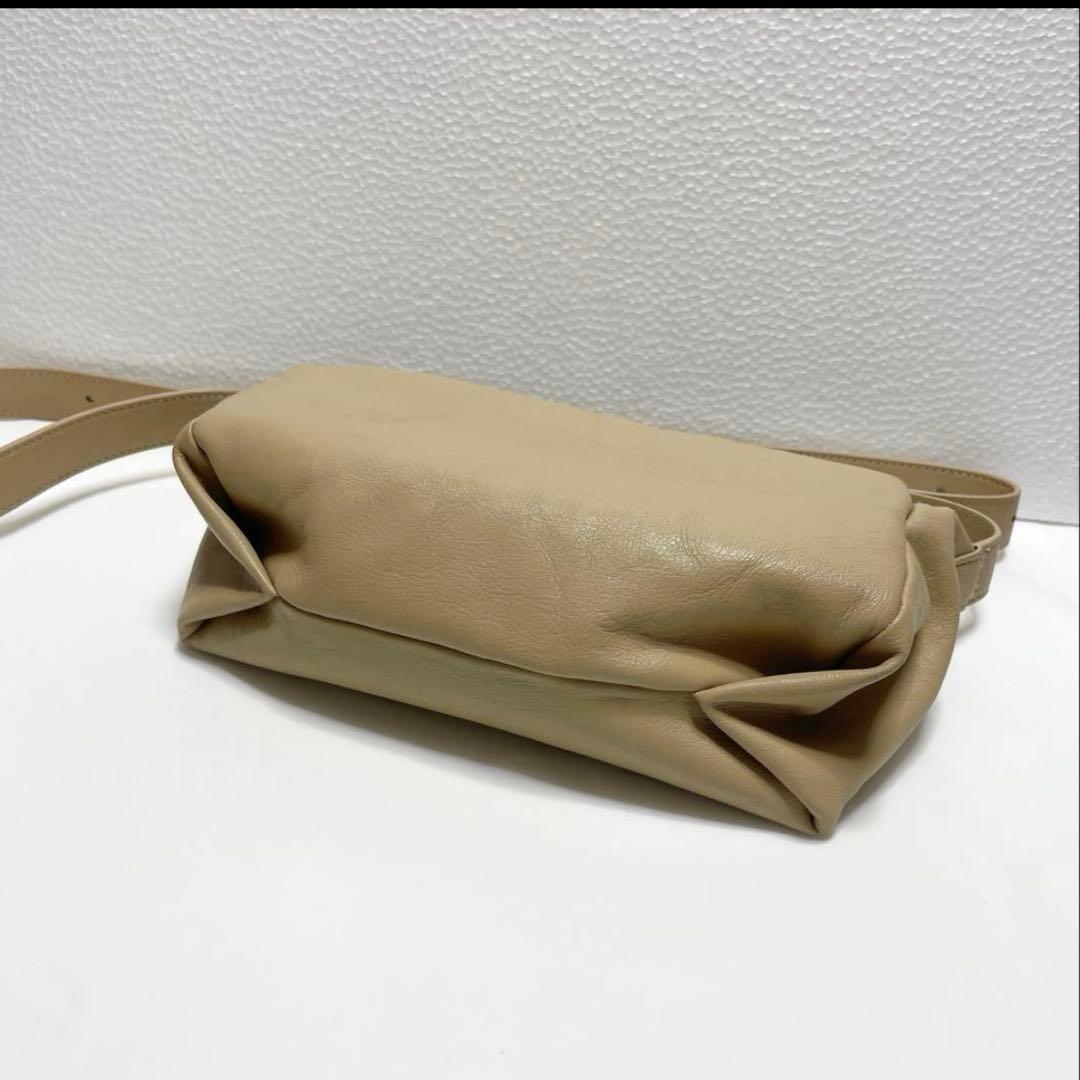 ear papillonner イアパピヨネ　ボックスショルダーバッグ　ベージュ