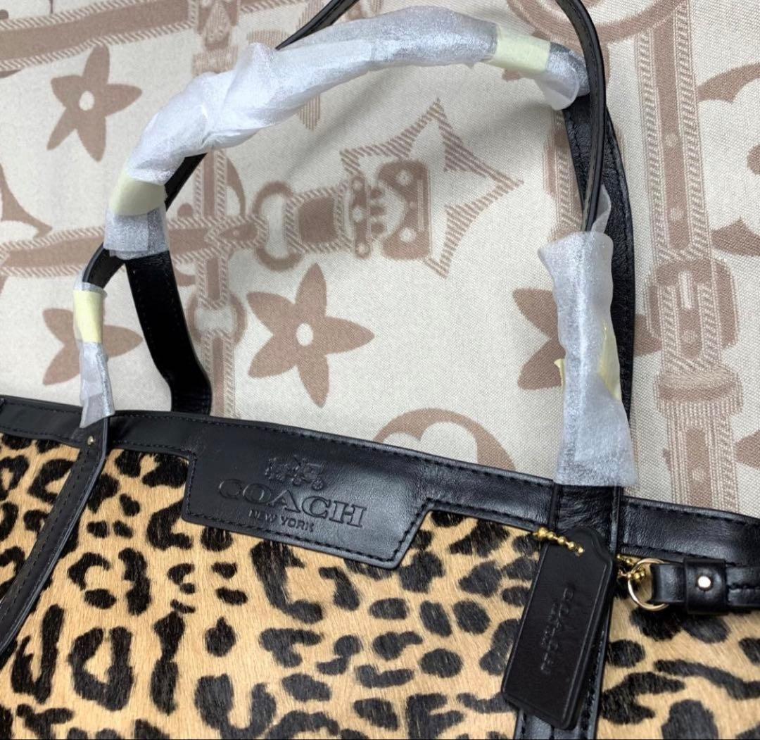 福岡COACH購入.最高級レオパード本革トートバッグ，ハンドバッグ99360円