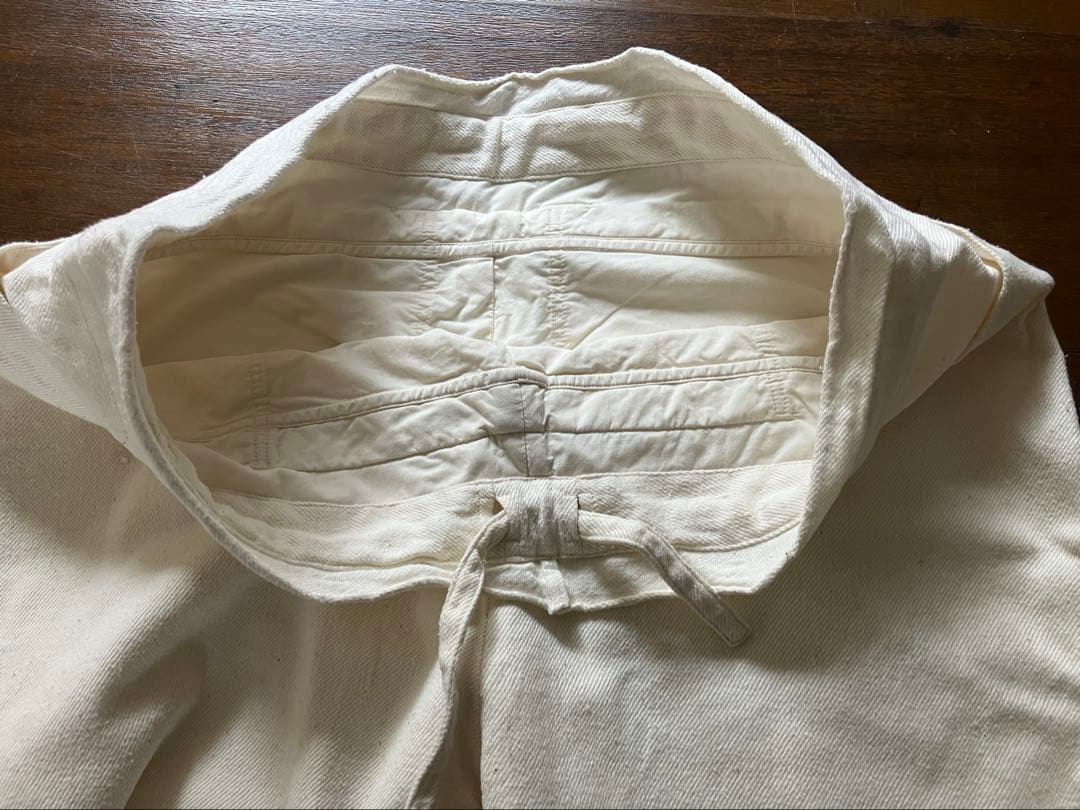 えみおわす　ダーツパンツ（カディデニム生成）