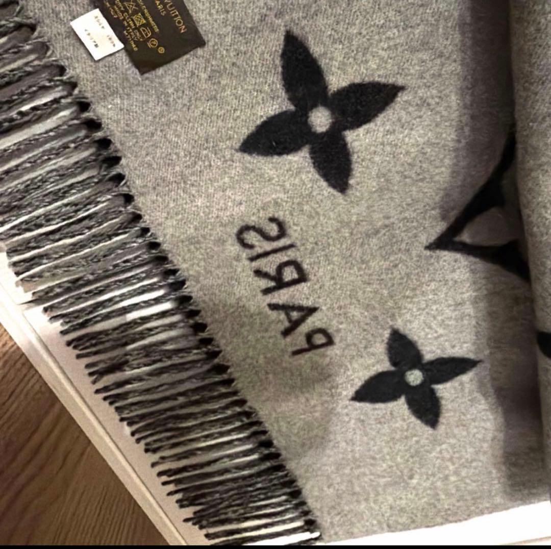 ルイヴィトン　カシミヤ100%マフラー