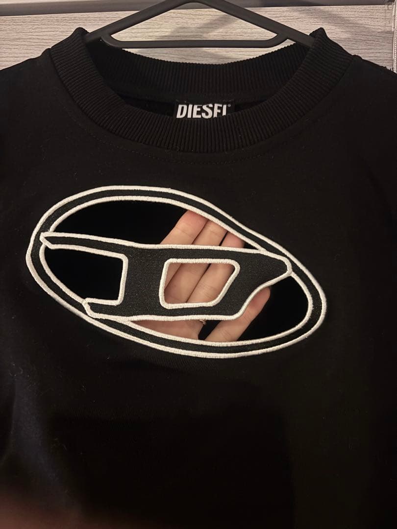 DIESEL クロップドスウェット ブラック