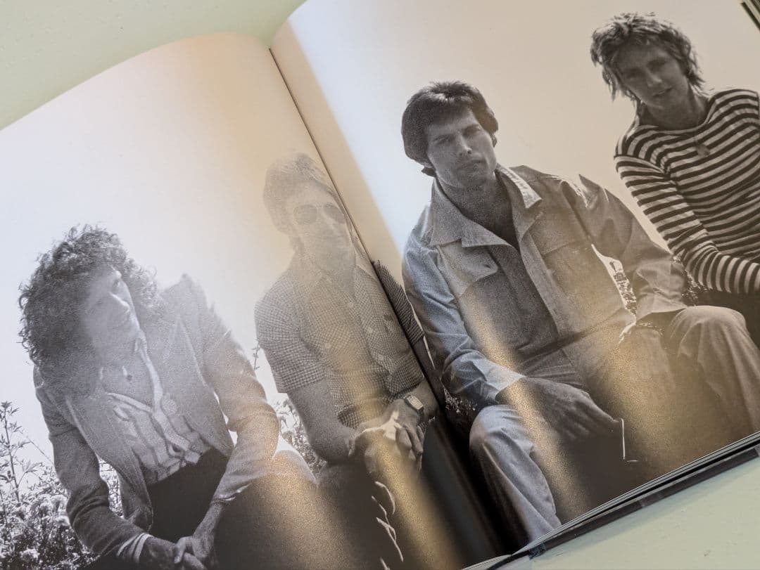 【新品】Queen Uncovered / クイーン 写真集