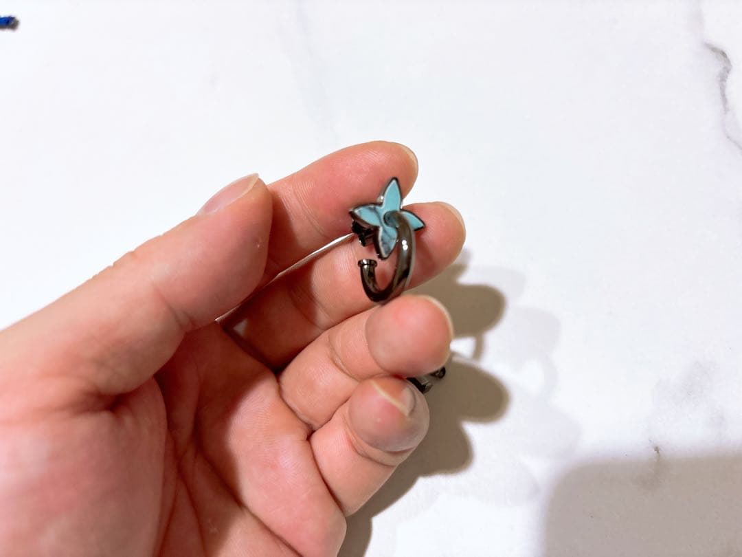 しょー　ルイヴィトン　ピアス　メンズ