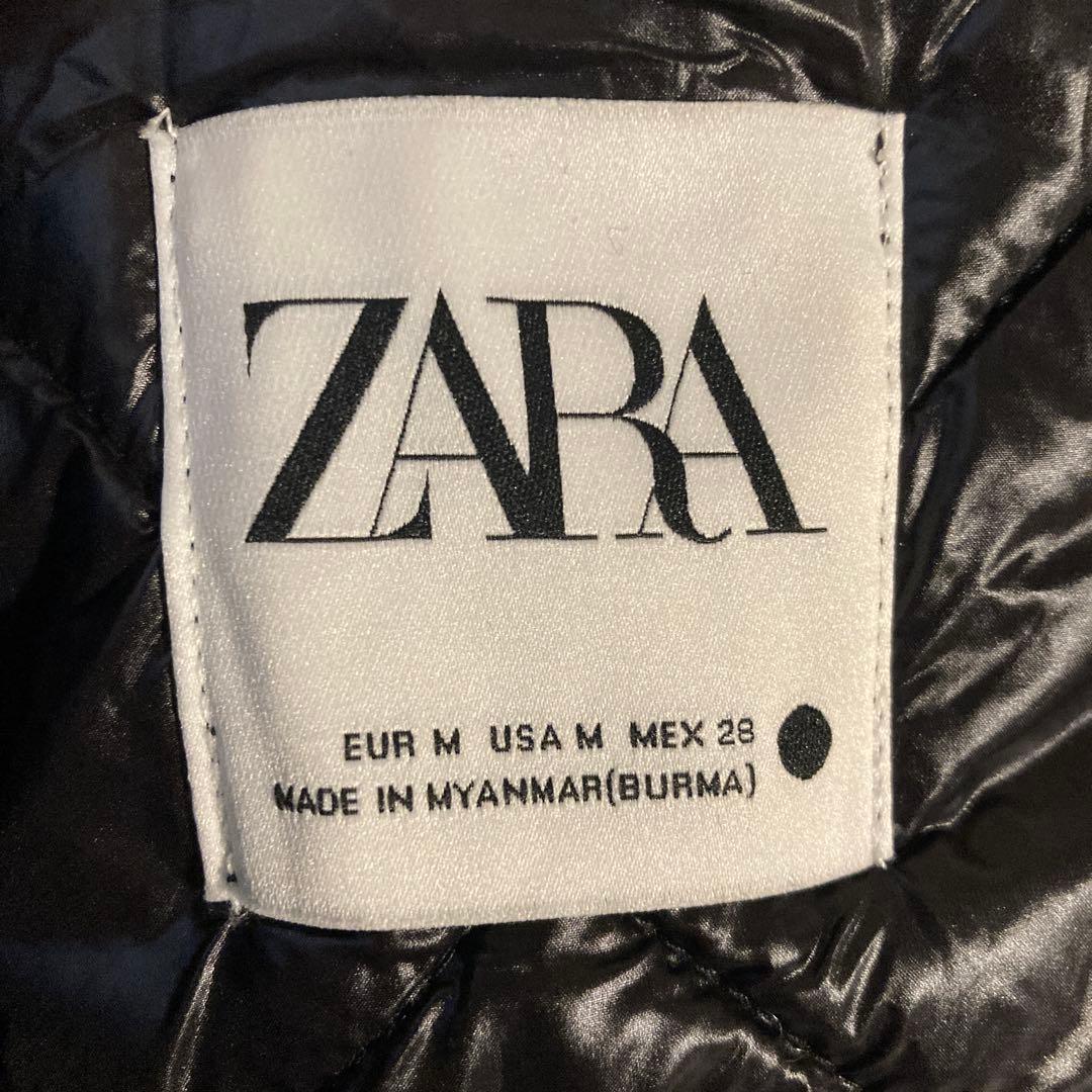 美品　ZARAキルティング ポンチョ フード付き　ブラック
