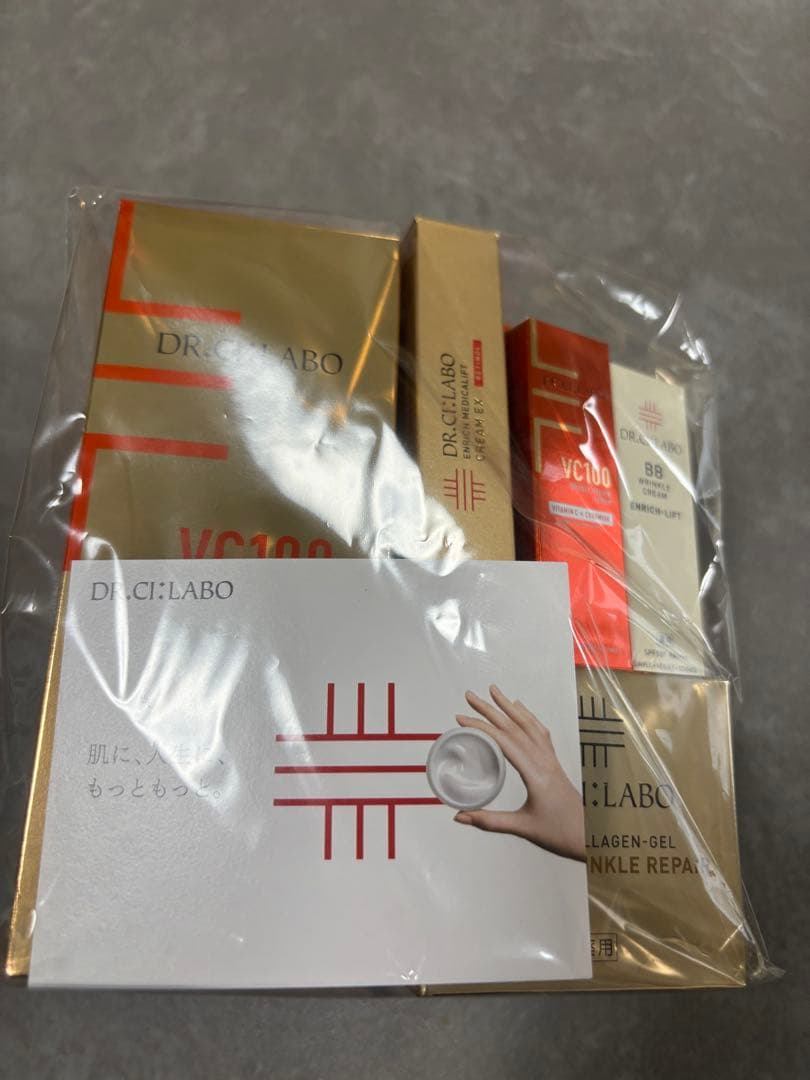 新品　DR.CI:LABO ドクターシーラボ オーサムコフレ2024 VC100