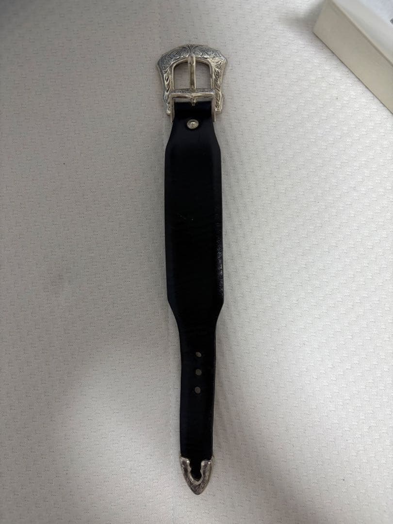 TOGA PULLA バングル レザー ウェスタン ブレスレット