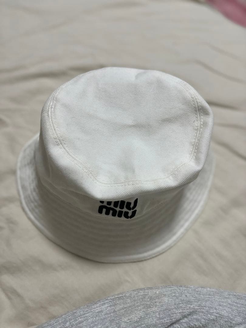 miu miu バケットハット ホワイトM