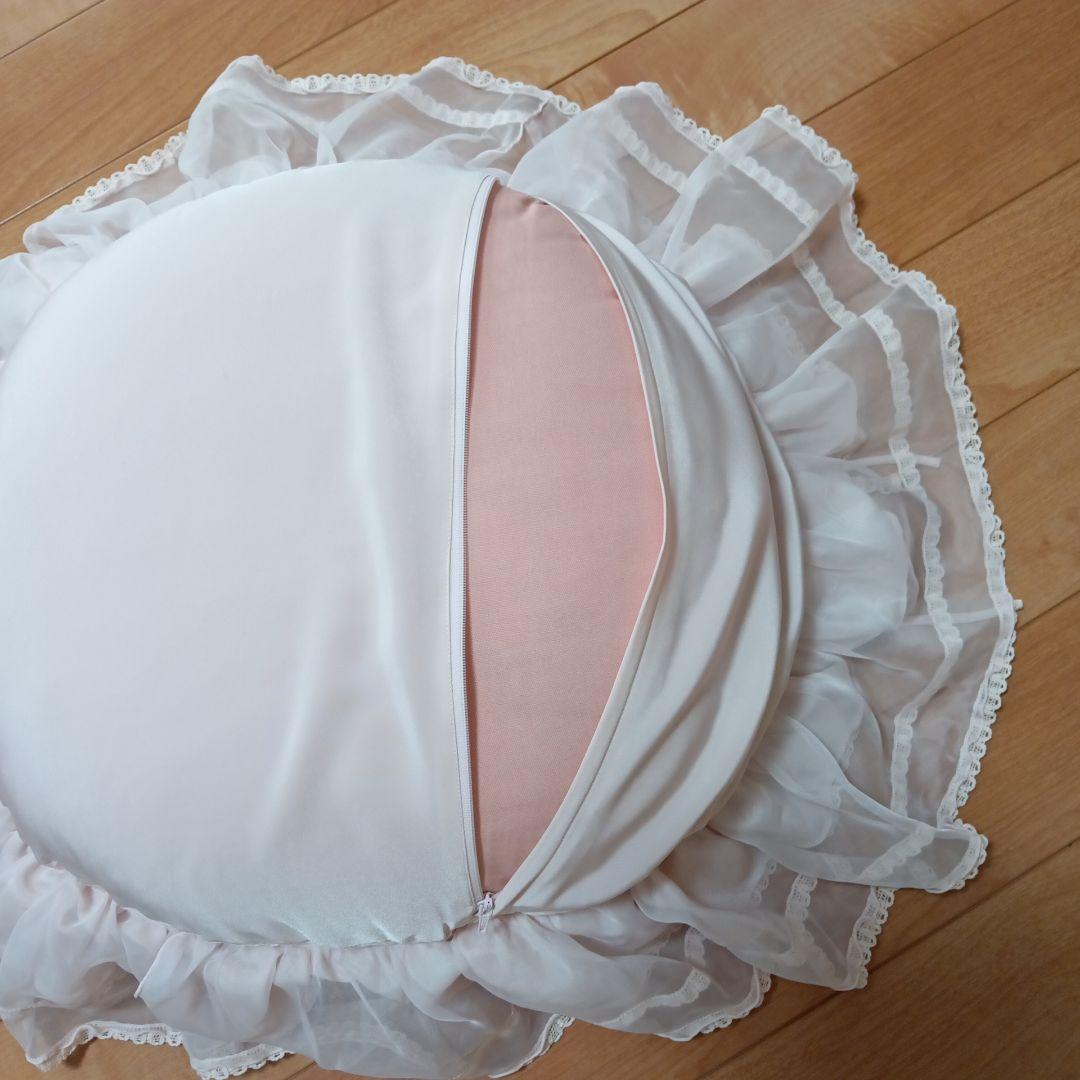 新品さえらベルパーチ豪華フリル&レースお花モチーフ円形クッション日本製ポテチーノ