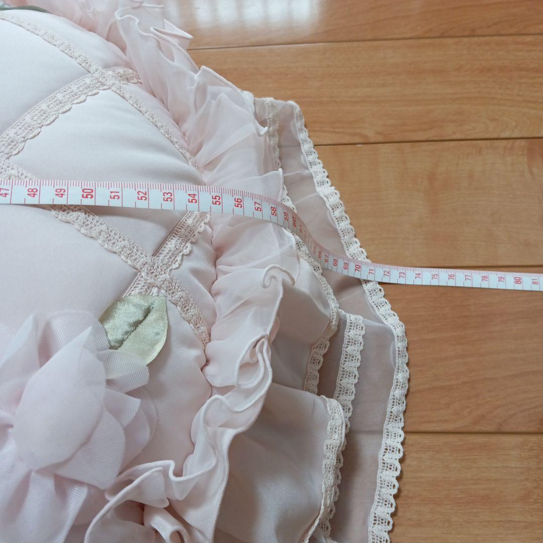 新品さえらベルパーチ豪華フリル&レースお花モチーフ円形クッション日本製ポテチーノ