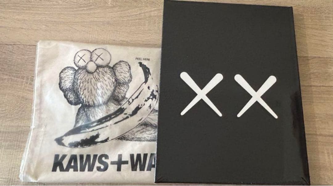 KAWS アートブック